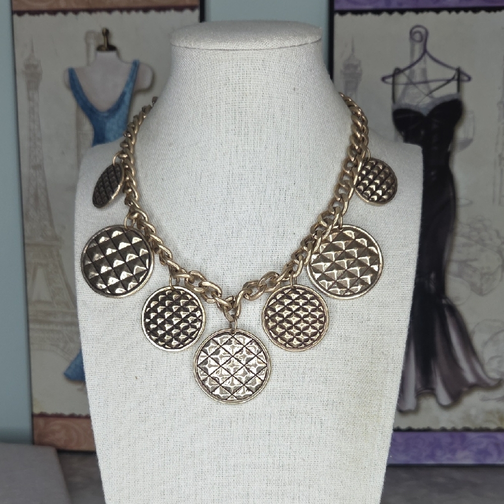 Express signed gold tone necklace Textured Round Pendants 6" drop